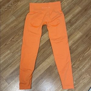 NVGTN Sunset Orange Contour Seamless Leggings